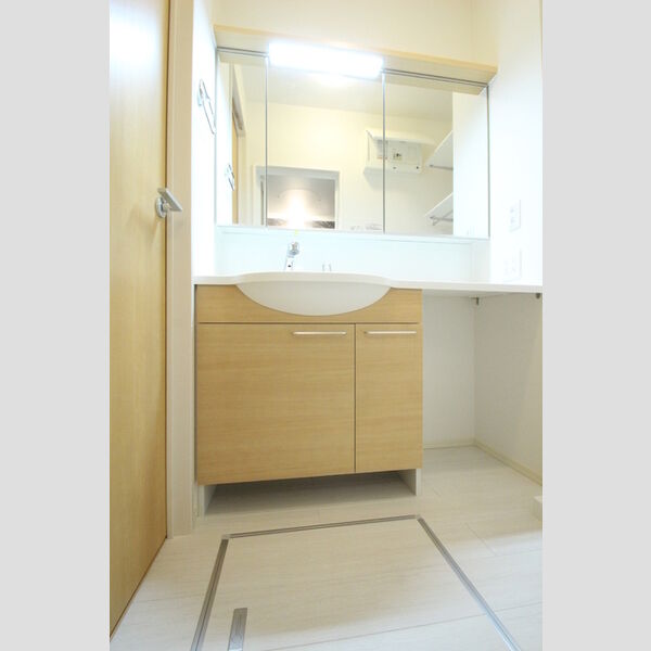 ノーブル・ルミナス笹塚103号室 103号室　洗面台