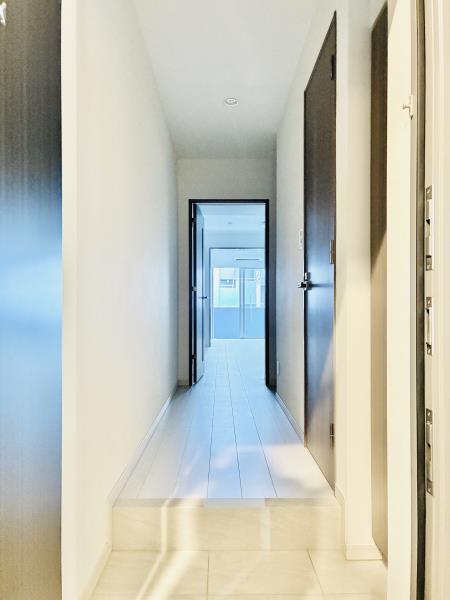 Ｄ’ｓ　ＶＡＲＩＥ三ノ輪レジデンス2階 リビング