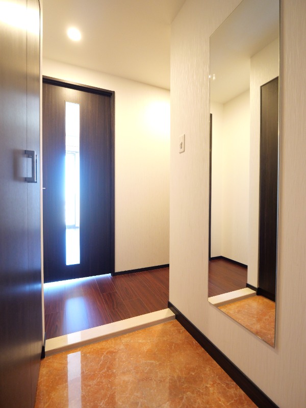 プレジオ西新井9階 玄関