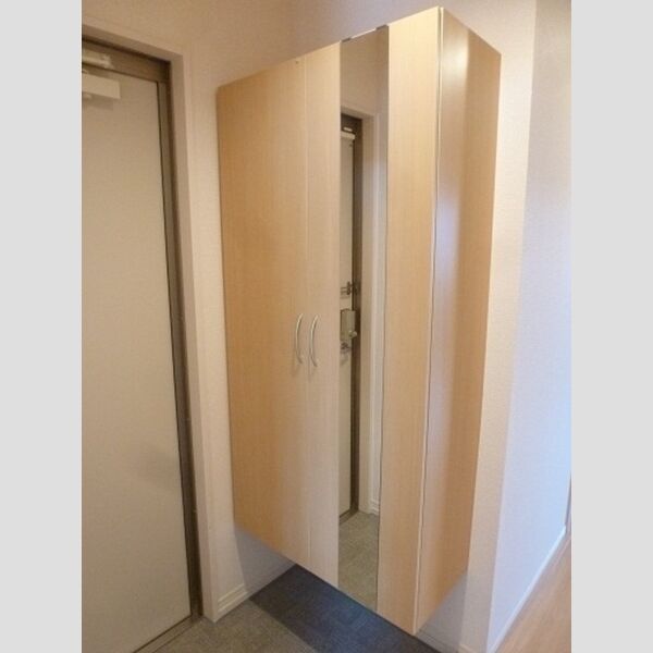 オランジュ　A302号室 玄関