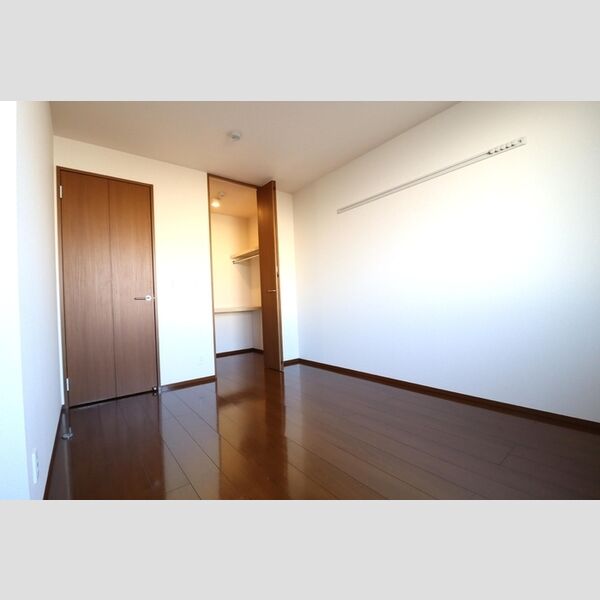 グリシーヌ　フルール202号室 同建物別部屋の参考画像