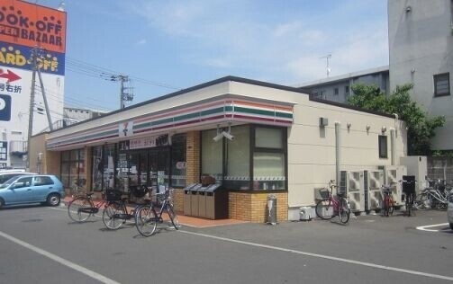 リバーコート301号室 ファミリーマート小向西町一丁目店