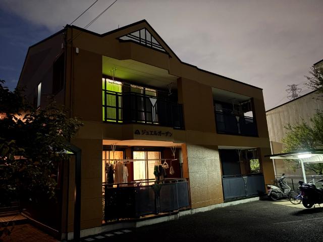 ジュエルガーデン 外観写真（夜）