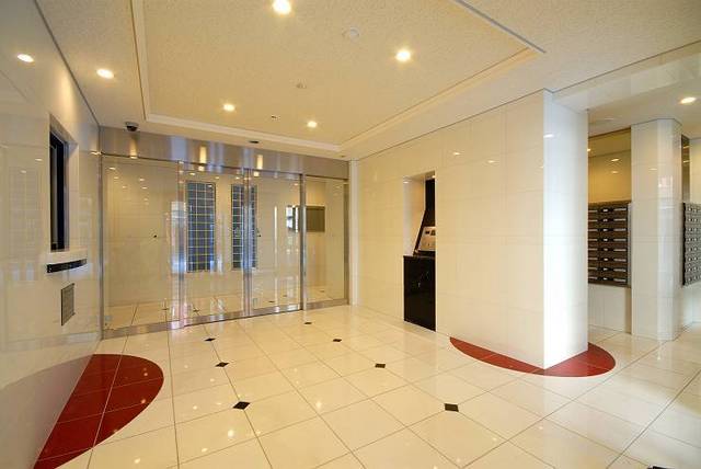 ガーラ・ステーション新宿御苑前6階 オートロックや防犯カメラ完備