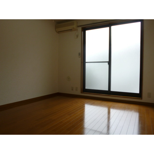 プレジール K104号室 内観