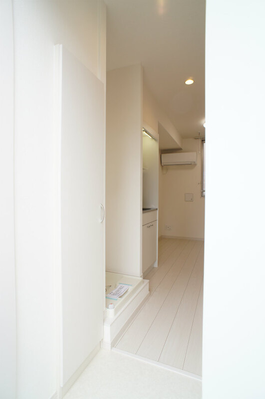 リブリ・レンテ 玄関