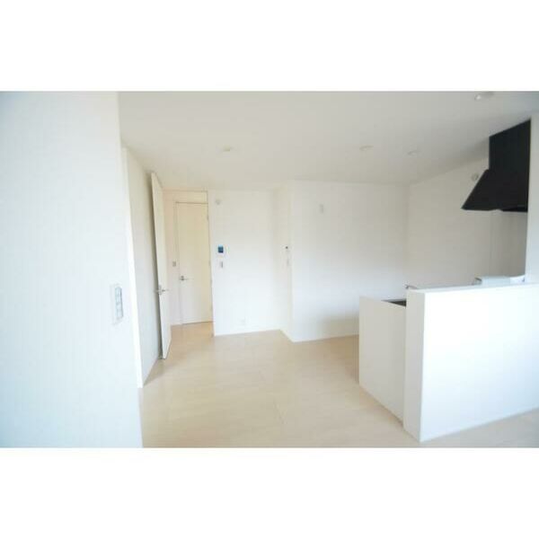 Bene多摩蘭坂201号室 リビング