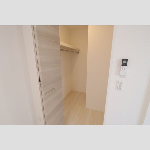 コリーヌヴェール日進 ウォークインクローゼット