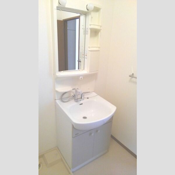 リヴェール101号室 洗髪洗面化粧台
