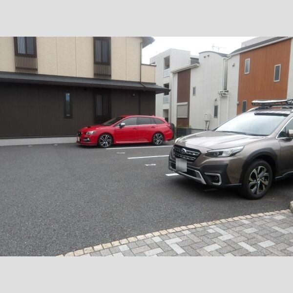 ウィーブ琴 駐車場