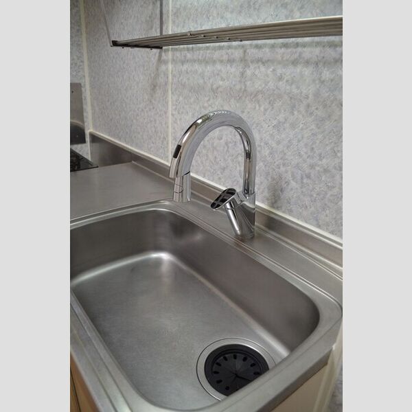 ビィウラ　EAST タッチレス水栓