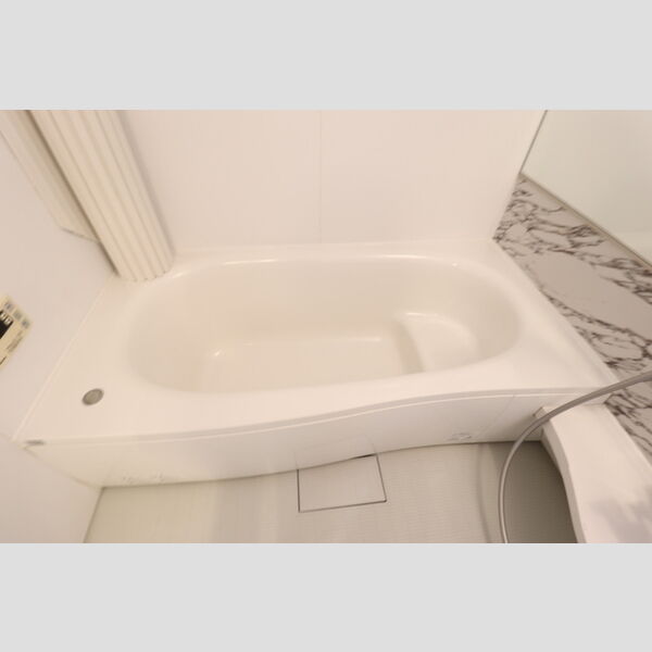 ステラ 追い焚き給湯機能付き浴室