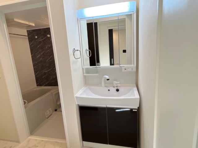 レーヴ 洗髪洗面化粧台