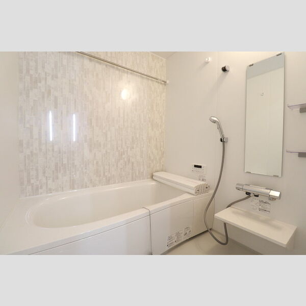 シェーンブルーメ横浜102号室 お風呂