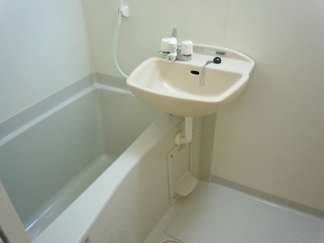 レオパレス末広タウニー 外観