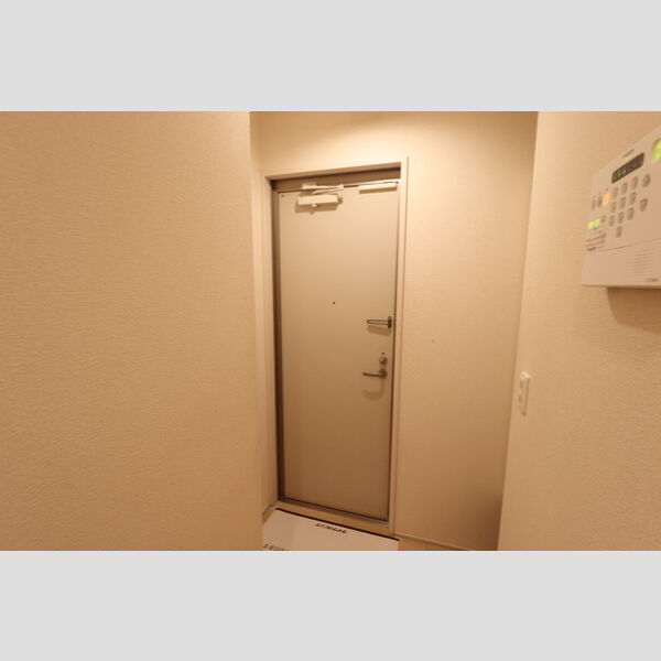 ウェルデンス幕張301号室 玄関