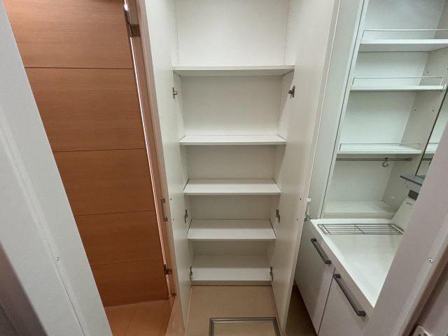 ガーデンハウス柿の木坂 収納