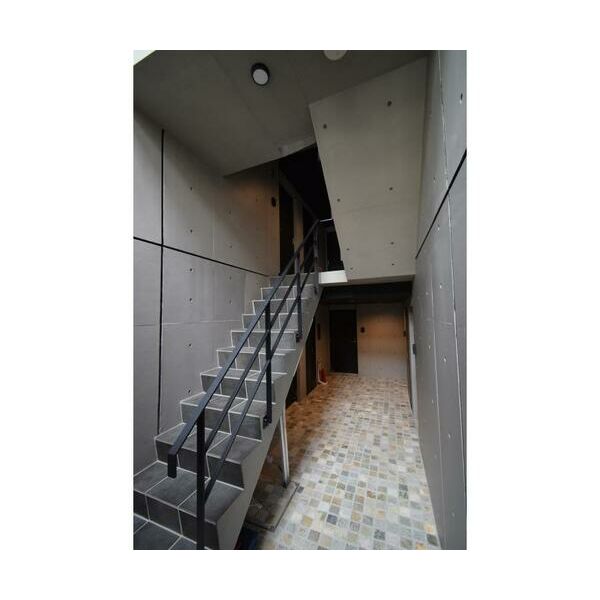 LAPiS吉祥寺101号室 エントランス