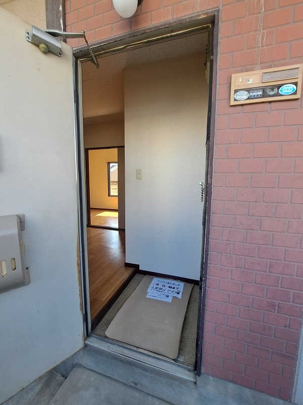パールハイツ1階 玄関