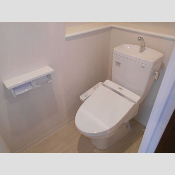 セレス稔台303号室 トイレ　温水洗浄暖房便座