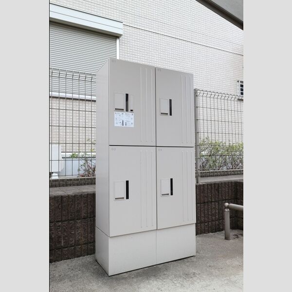 クロノス　B 宅配ボックス