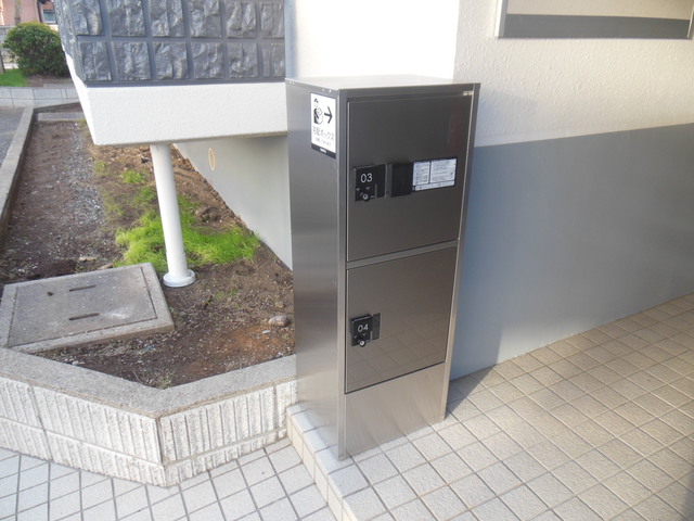 グランバニア0302号室 宅配BOX（3号室側）