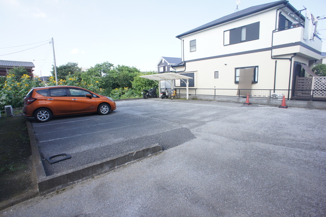 クレストコートＡ0201号室 敷地内駐車場