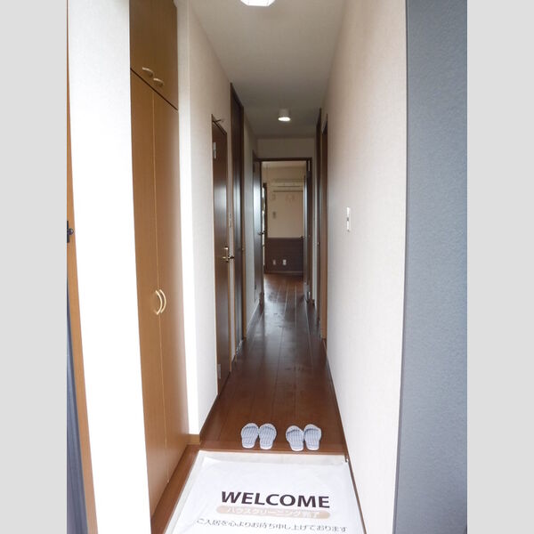 セジュール山の根205号室 玄関