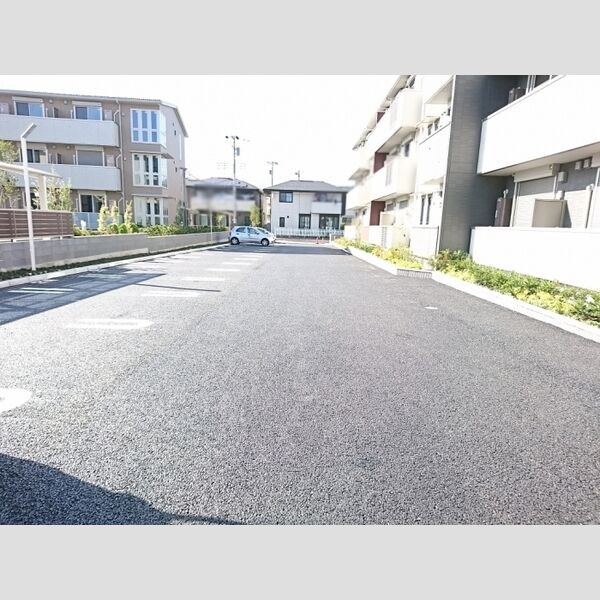 ロイジェントパークス レイクタウン Ⅱ　M 駐車場