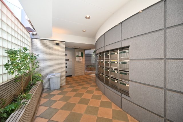 ジェイパーク青葉台弐番館 エントランス