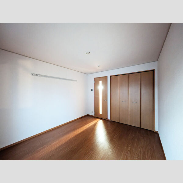 パークヒルズ白糸台102号室 リビング