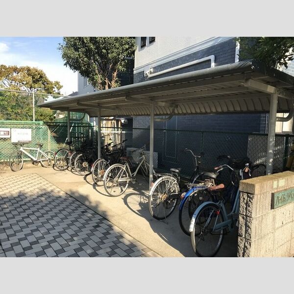 ハイムリベェール106号室 駐輪場