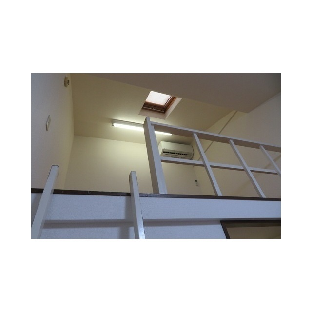 フロンティア リビング