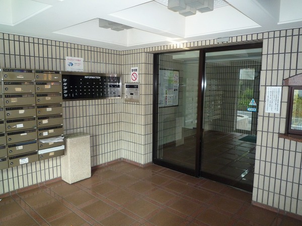 ライオンズマンション中野大和町506号室 エントランス