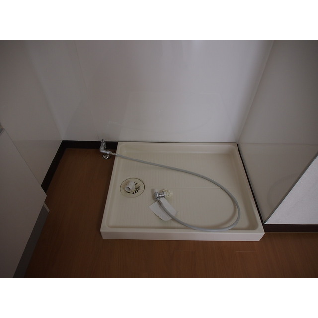 金剛マンション501号室 室外洗濯機置場♪