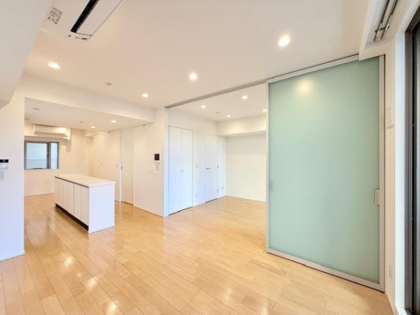 アパートメンツ三田4階 リビング