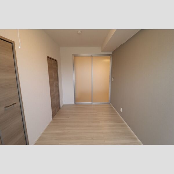 グラナーデ堤通302号室 洋室　5.9帖