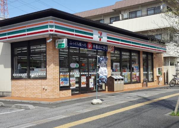 KTコーポハヤセ3階 セブンイレブン 東川口店