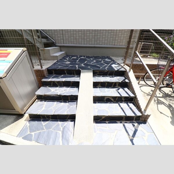 リベラ湘南 エントランス