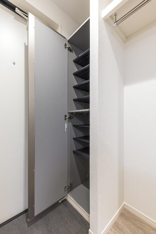 ＬＵＡＮＡ　ＩＮＡＧＥ 玄関