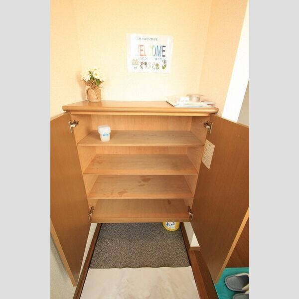 サニーガーデン202号室 玄関