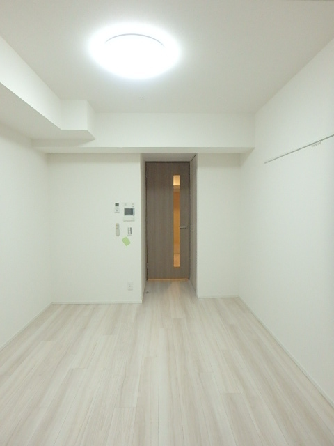 ガーラ新横浜グランドステージ4階 開放的な寝室です