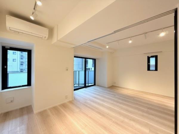 ルネサンス赤坂プレミアムコート5階 リビング