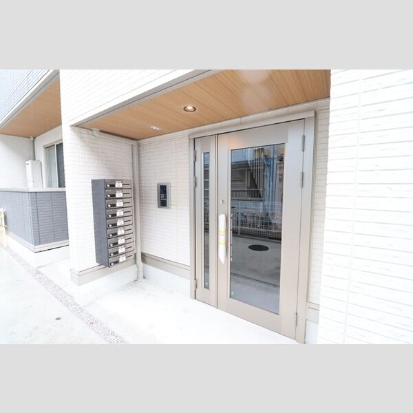 セレスティア西台B エントランス