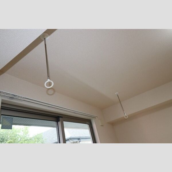 ディアコート馬橋205号室 室内物干し