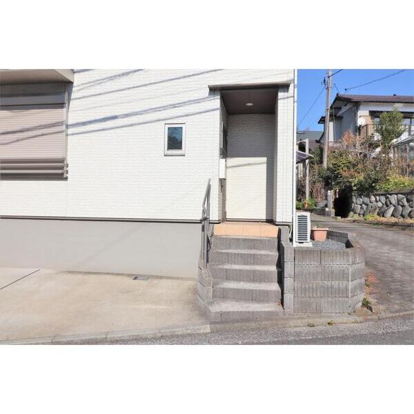 戸塚区上倉田戸建 エントランス