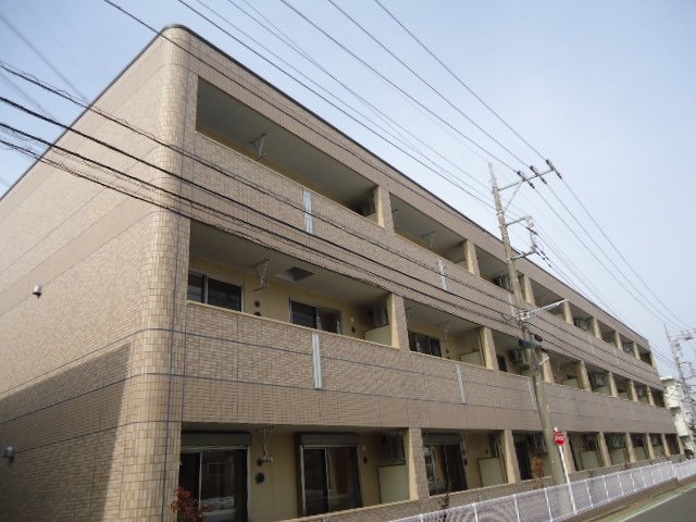 アイリス 外観写真（昼）