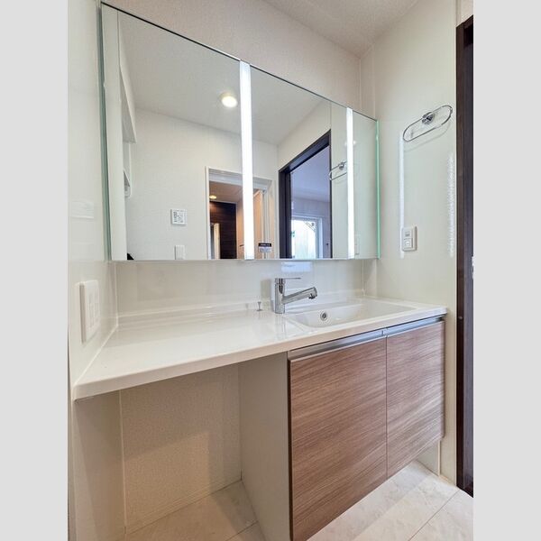 レンブランサ湘南台301号室 洗髪洗面化粧台