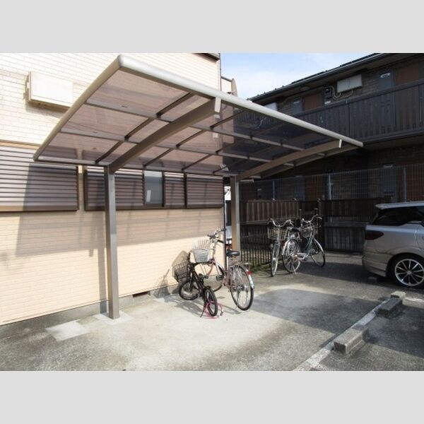 ローズハイツ115号室 駐輪場