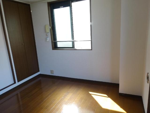 エスポワール 洋室６帖